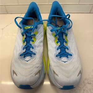 Hoka men’s Arahi 6, size 11D